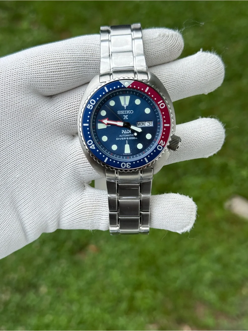 Seiko Prospex PADI Automatic Diver Watch - Blue/Red Bezel 45’mm blue dial Mens